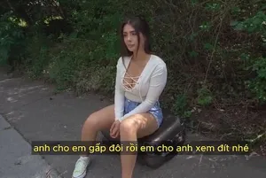 Người vợ hơi béo khát nước nên đã để tôi đưa vào trước khi cởi quần áo.